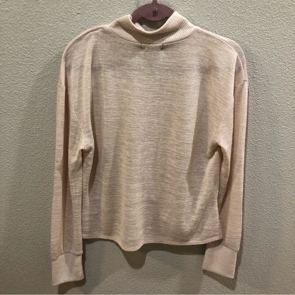 SANCTUARY ivory lightweight mock neck sweater with knotted front hem.  Size M - Picture 4 of 8